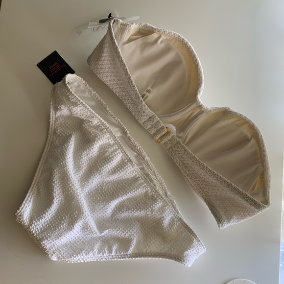 NWT Victoria’s Secret 36C Crochet Bandeau Swim Set - Picture 4 of 7